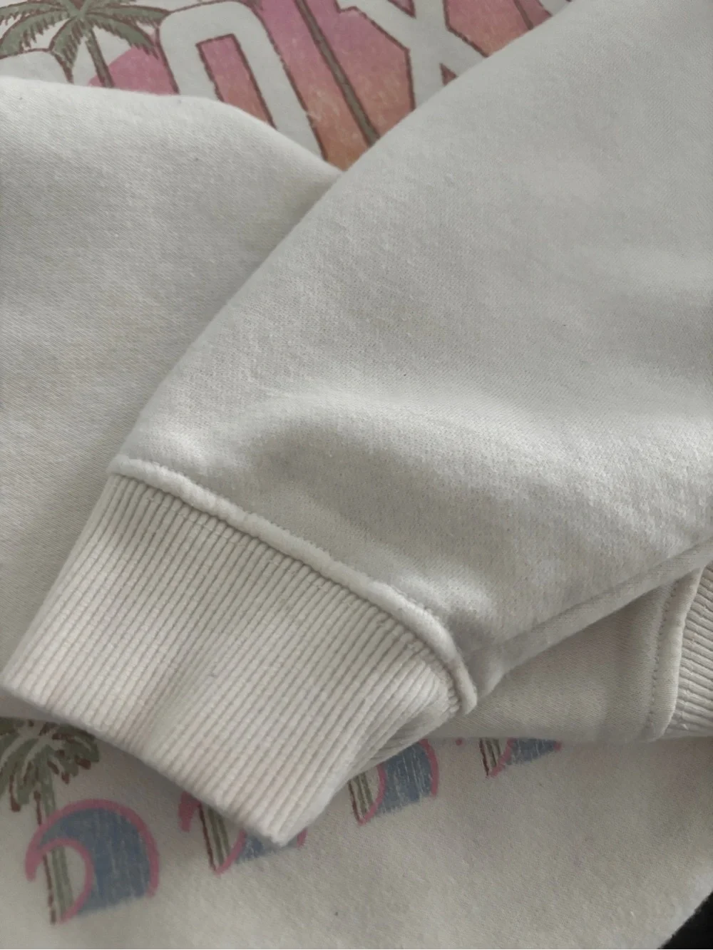 Roxy White Crewneck Over sized Sweatshirt Pastel Sunset Palm and Wave Graphic - Picture 4 of 5